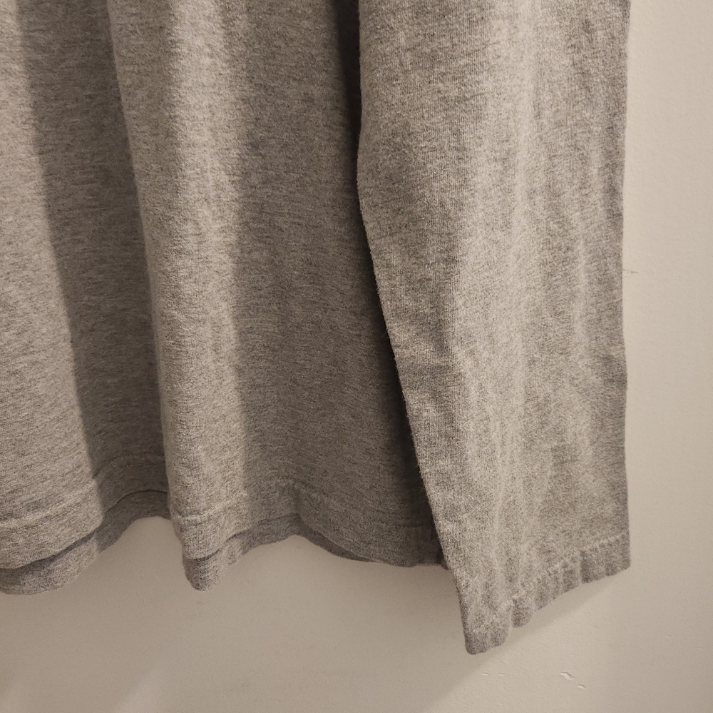 Roots Made in Canada. Long Sleeve Tee. Size xl. Preloved - Picture 6 of 6